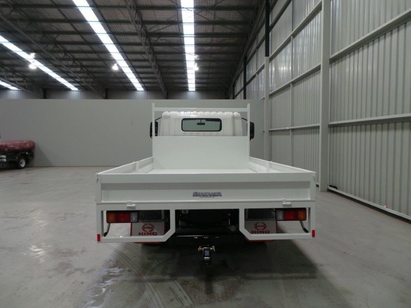 2016 HINO 616 - 300 Series 616 - 300 Series Truck