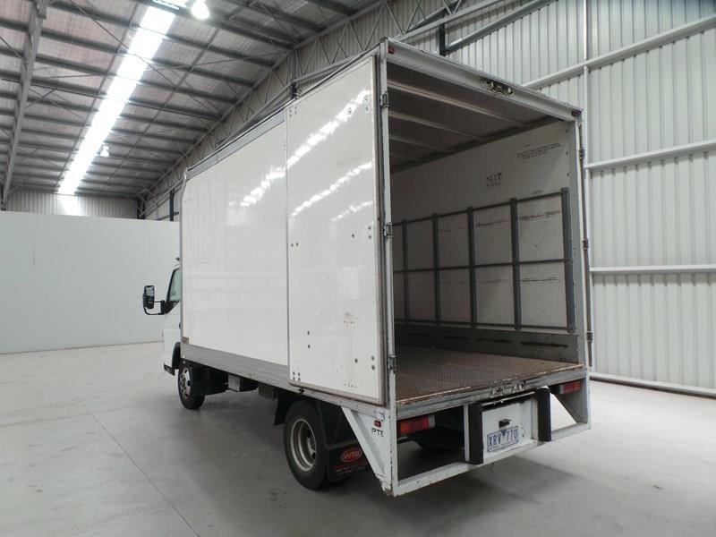 2010 FUSO CANTER PANTECH