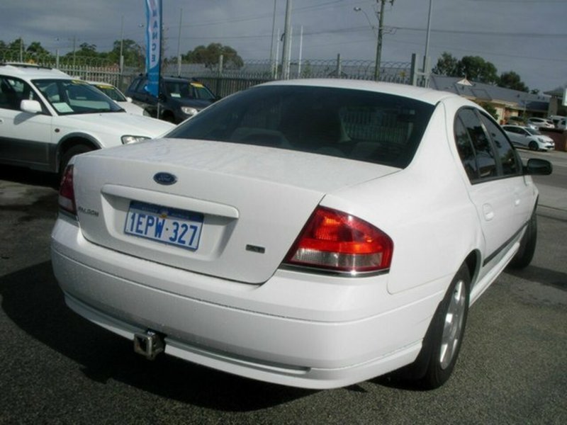 2004 FORD FALCON