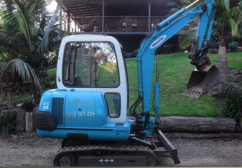1997 KOMATSU EXCAVATOR