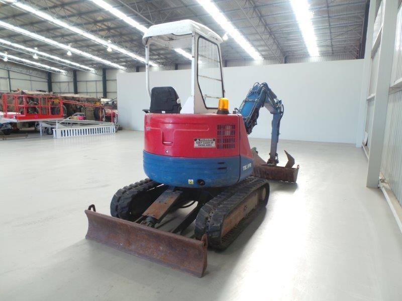TAKEUCHI TB25FR