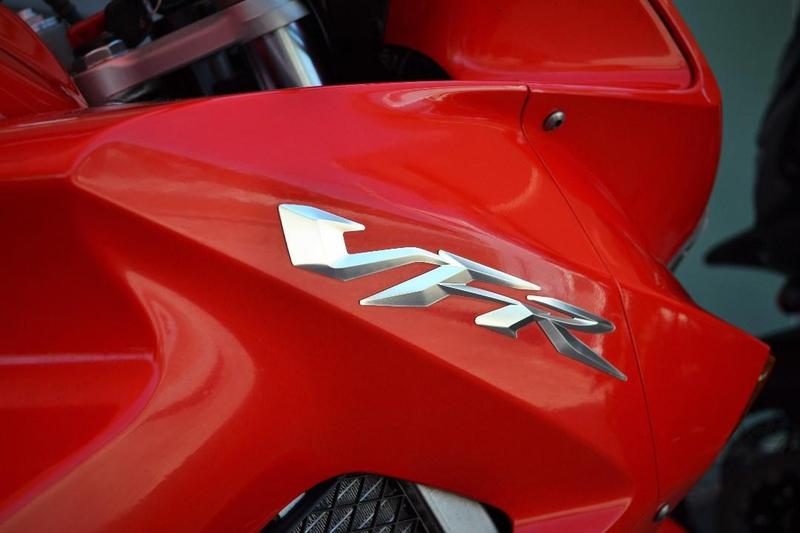 2005 HONDA VFR800FI
