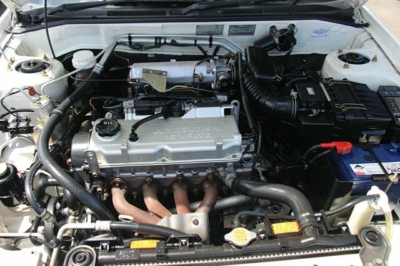 2001 MITSUBISHI LANCER GLi CE2