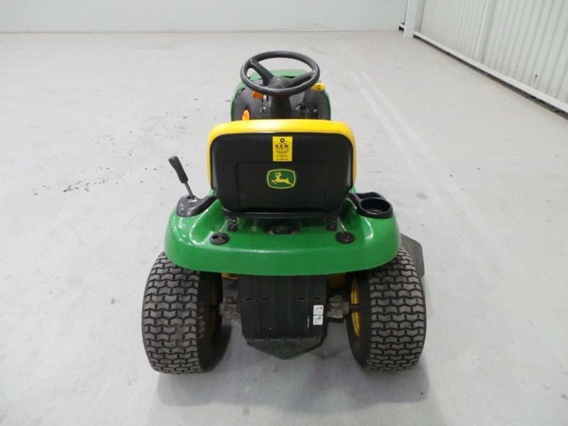 JOHN DEERE L111 RIDE ON MOWER