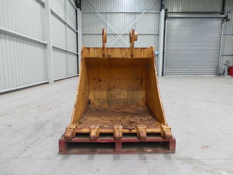 2017 WORKMATE 1000MM BUCKET