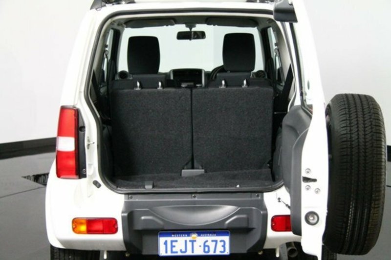 2013 SUZUKI JIMNY Sierra SN413 T6