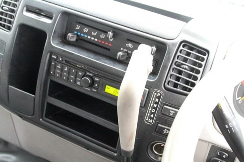 2011 HINO 300 SERIES 616 4X2 AUTO