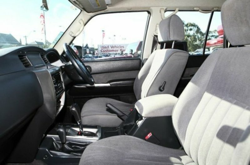 2009 NISSAN PATROL ST (4x4) GU VI