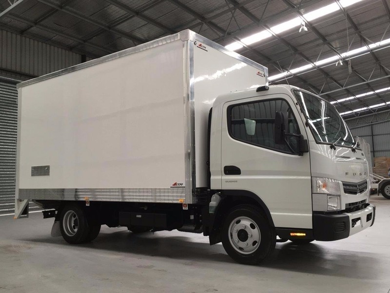 2016 FUSO Canter 515 METROLite Canter 515 Truck