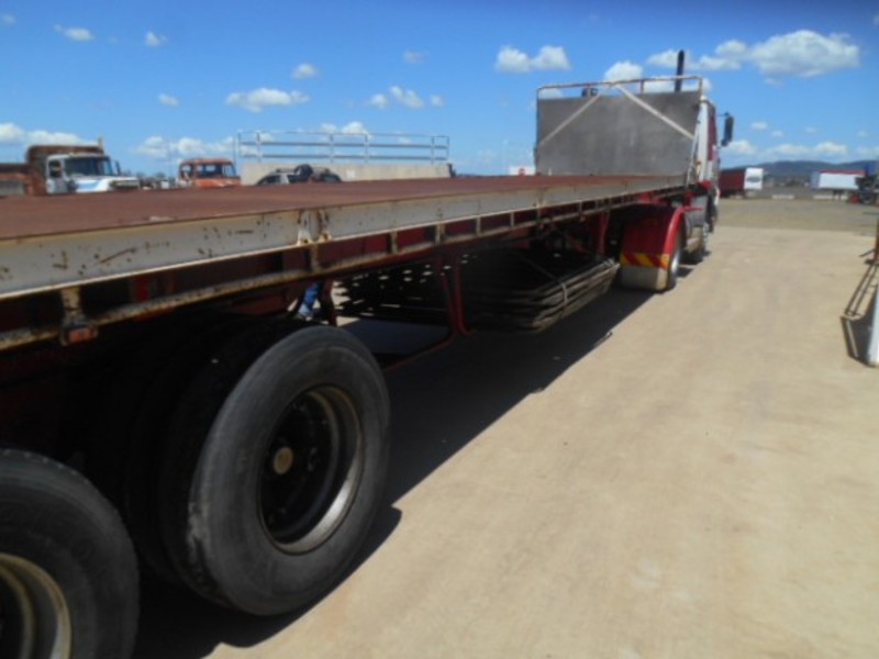 1985 Fruehauf Flat top Semi Trailer