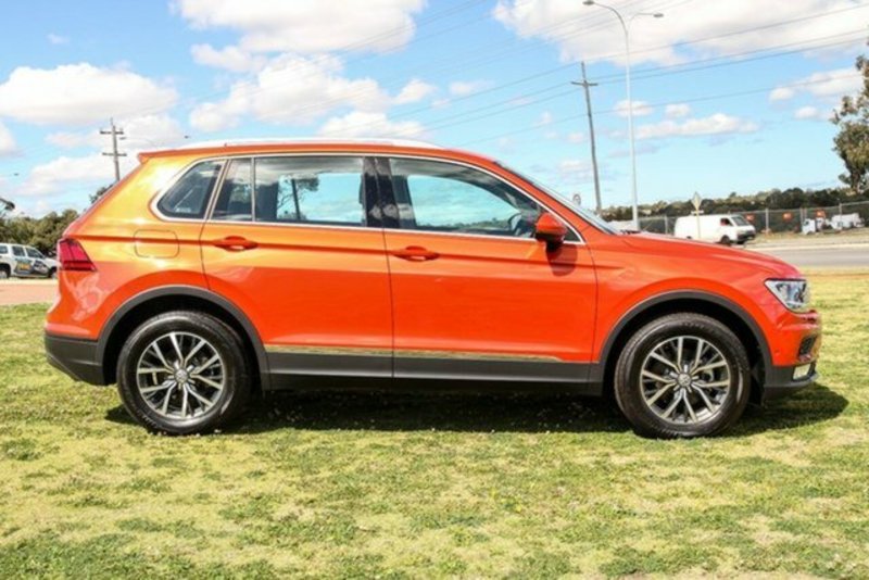 2017 VOLKSWAGEN TIGUAN 110 TDI COMFORTLINE 5NA