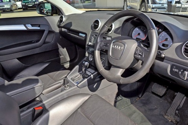 2011 AUDI A3 TDI SPORTBACK S TRONIC ATTRACTION 8P MY11