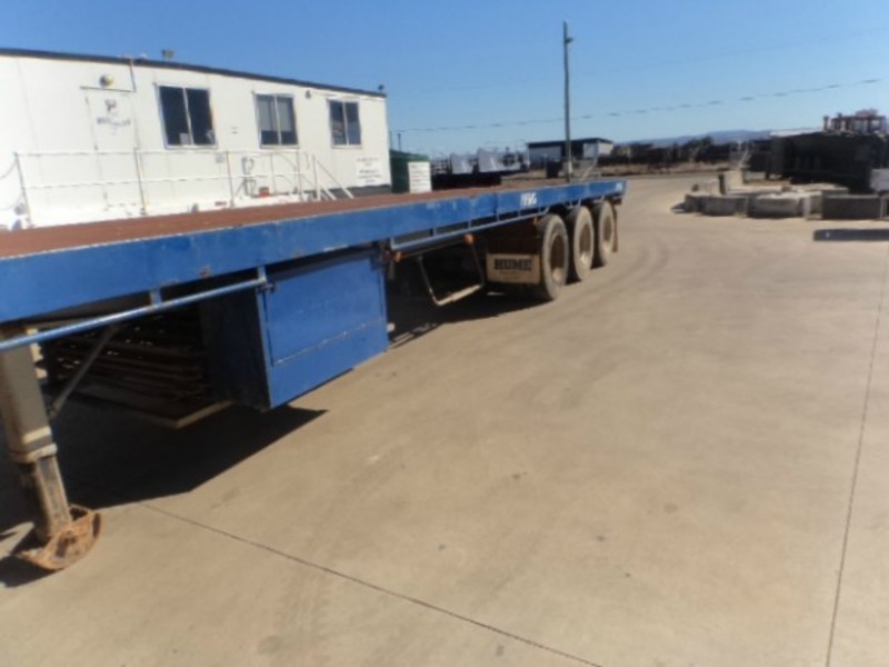 1995 Maxitrans Flat top Semi Trailer