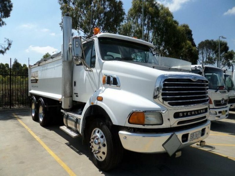 2007 STERLING LT9500HX