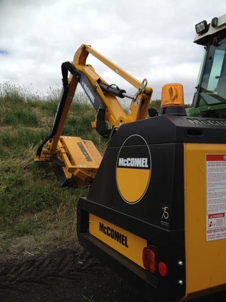 2011 MCCONNEL REACH MOWER PA 53
