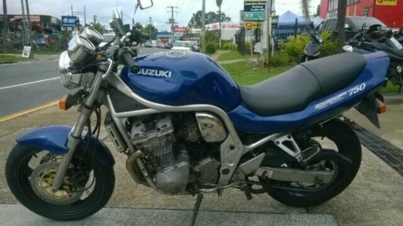 1996 SUZUKI Bandit 750