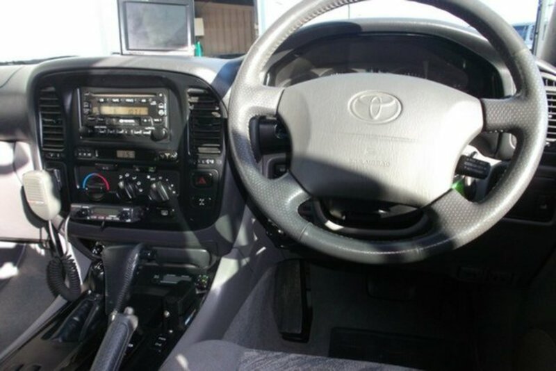 2000 TOYOTA LANDCRUISER GXL (4x4) HDJ100R