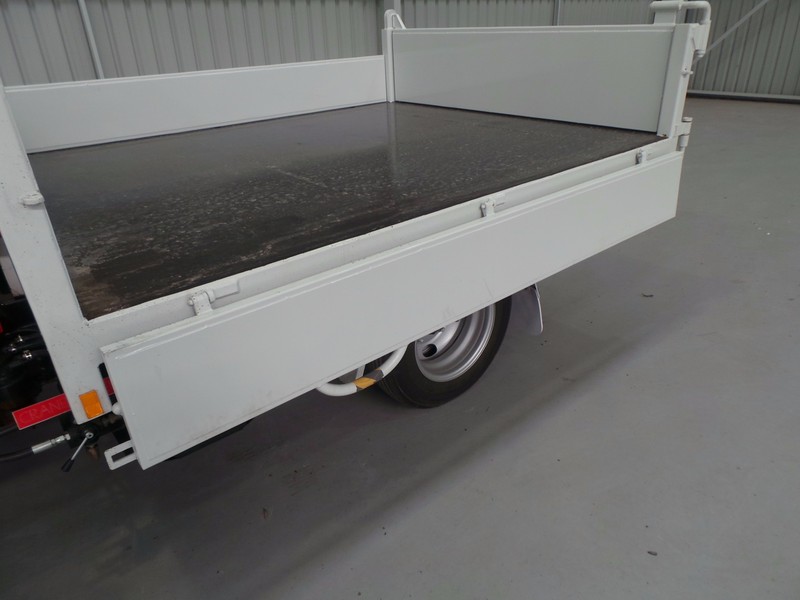 2016 HINO 616 - 300 Series 616 - 300 Series Truck