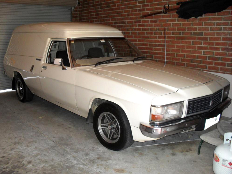 1983 HOLDEN WB PANEL VAN