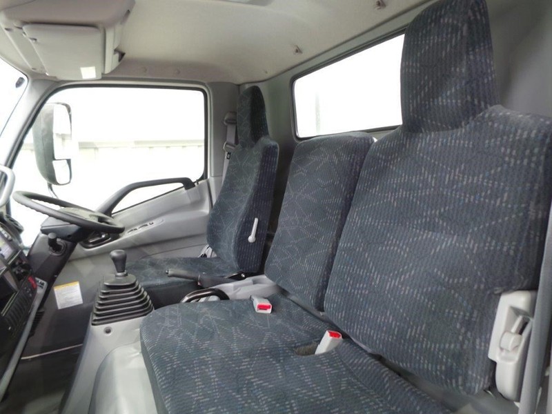 2016 HINO 717 - 300 Series 717 - 300 Series Truck