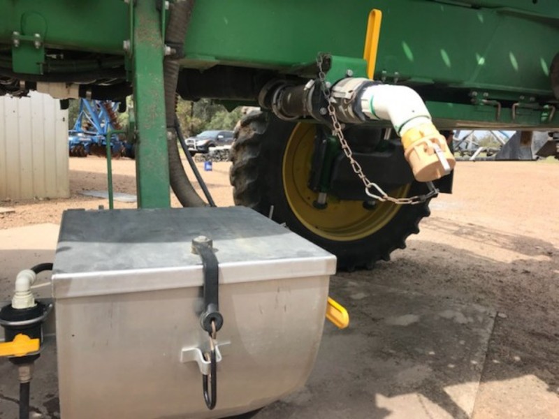 JOHN DEERE 4930 Sprayer