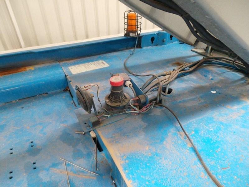 2005 GENIE GS 2046 SCISSOR LIFT