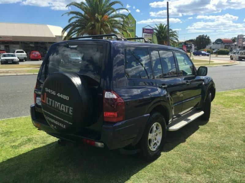 2003 MITSUBISHI PAJERO GLX NP