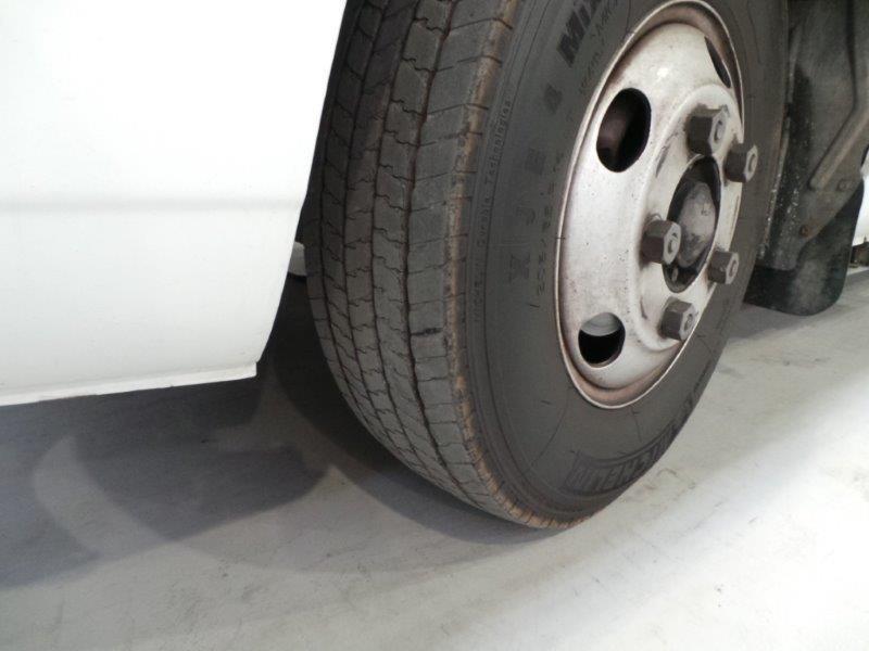 2003 MITSUBISHI ROSA 25 SEAT
