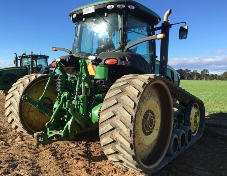 JOHN DEERE 8360RT Tractor