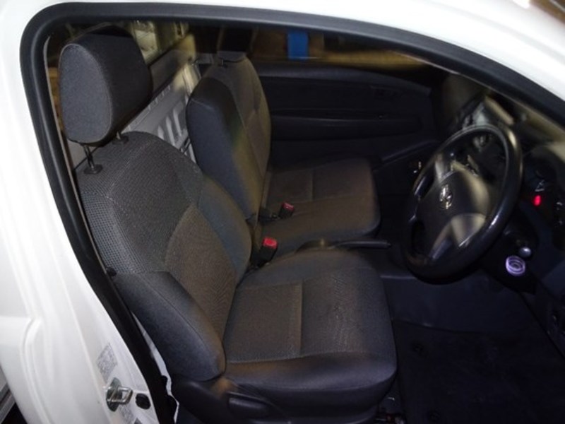 2011 TOYOTA HILUX SR KUN16R