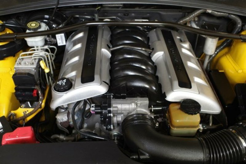 2004 HOLDEN MONARO CV8 VZ