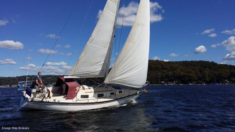 Phantom 33 Sloop