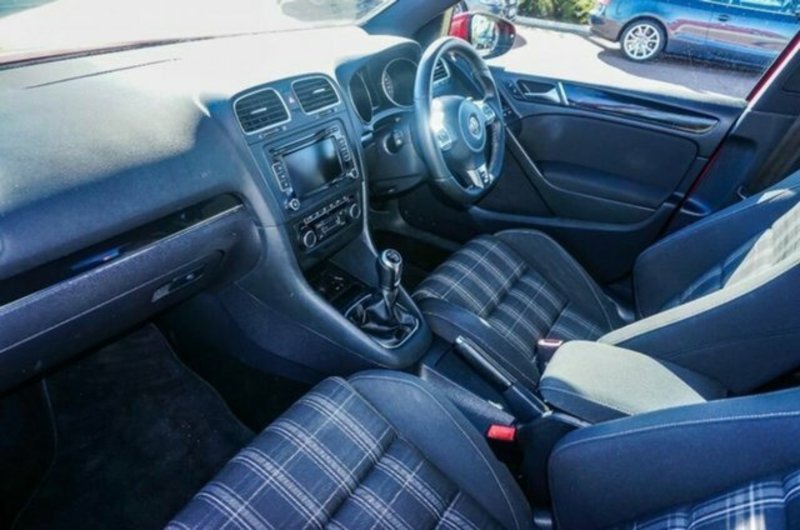 2011 VOLKSWAGEN GOLF GTD 1K MY11