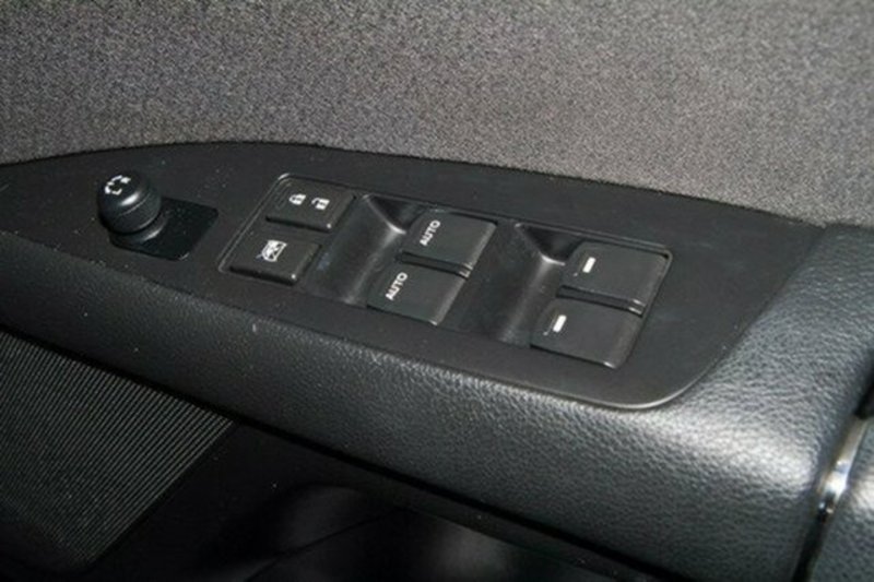 2010 SUZUKI KIZASHI XL FR