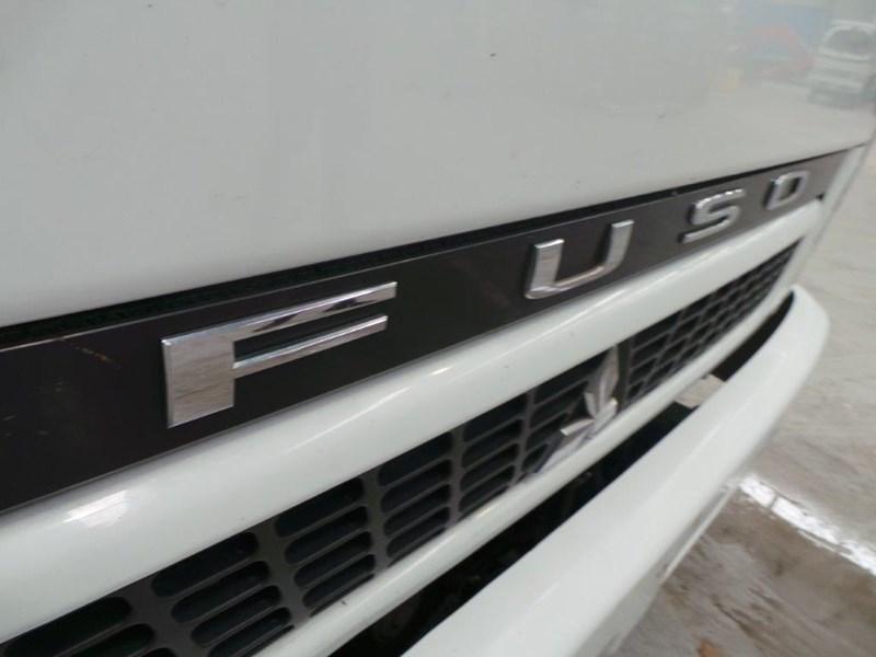 2009 FUSO CANTER