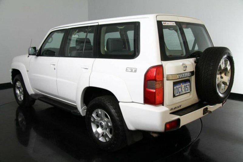 2006 NISSAN PATROL ST (4x4) GU IV