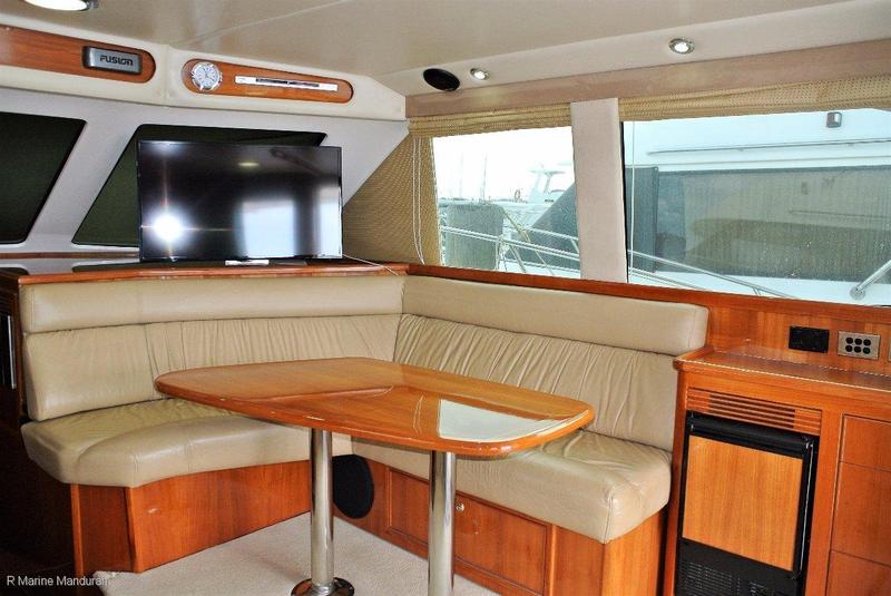 Riviera 42 Flybridge *** OUTSTANDING CONDITION ***$459,000***