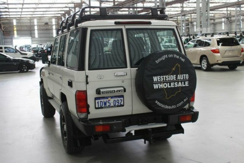 2012 TOYOTA LANDCRUISER WORKMATE (4x4) VDJ76R MY12 UPDATE