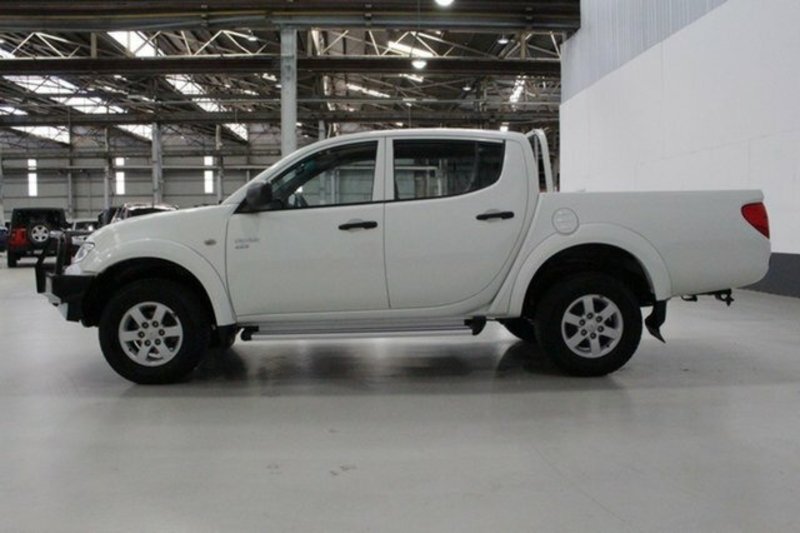 2013 MITSUBISHI TRITON GLX (4x4) MN MY13