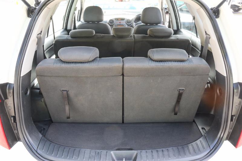 2008 KIA RONDO UN