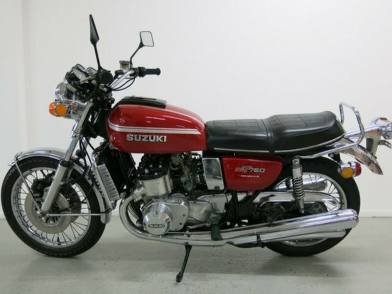 1975 SUZUKI GT750