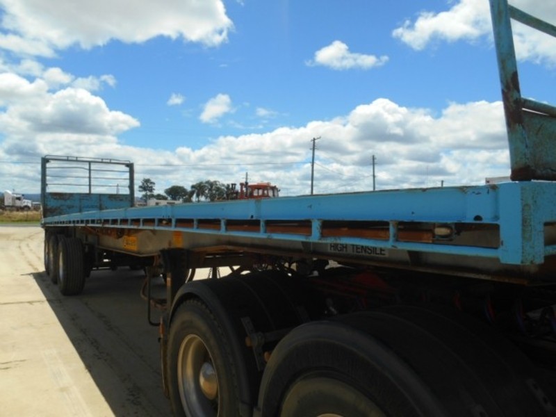1990 Lusty EMS Convertible Semi Trailer