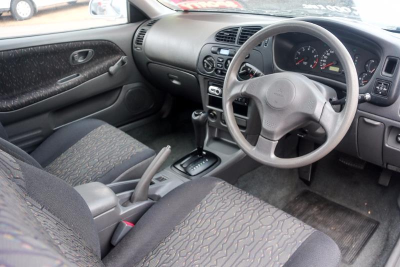 2000 MITSUBISHI LANCER GLXi CE