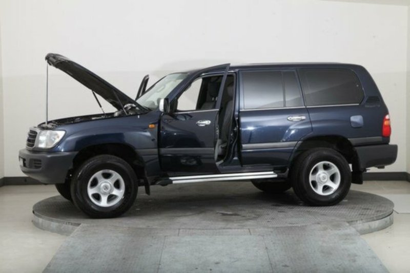 1999 TOYOTA LANDCRUISER GXL (4x4) FZJ105R