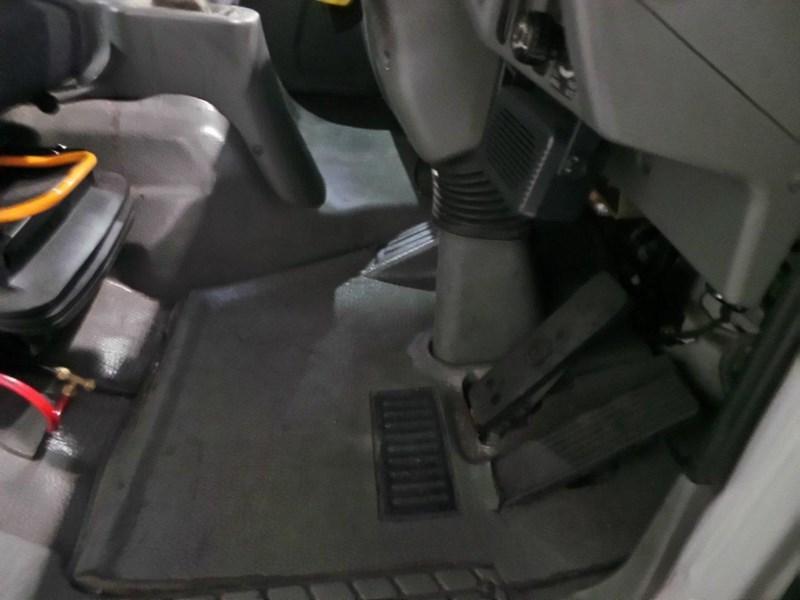 2007 MITSUBISHI FM10 FIGHTER TRAY TRUCK