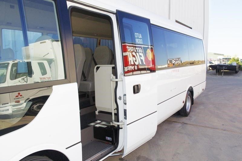 2016 FUSO Rosa Rosa Bus