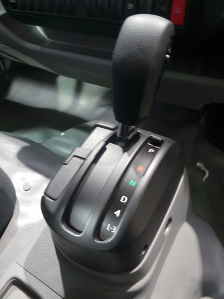 2016 HINO 616 - 300 Series 616 - 300 Series Truck