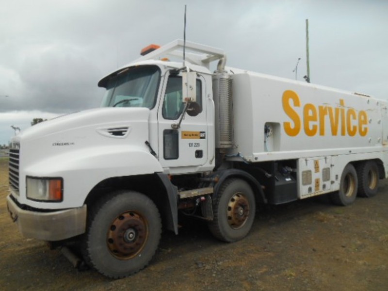 2005 MACK METRO-LINER METRO-LINER Truck