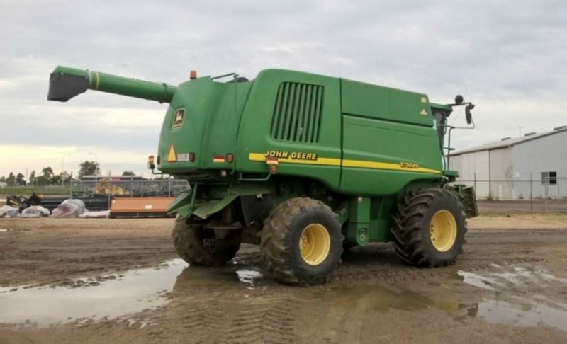 2000 JOHN DEERE 9750 STS 9750 STS HarvesterHeader