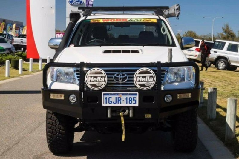 2012 TOYOTA HILUX SR5 (4x4) KUN26R MY12